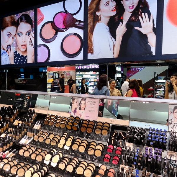 CONSUMO COMPULSIVO COSMETICA